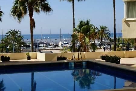 Marbella 2000 Apartman Kültér fotó